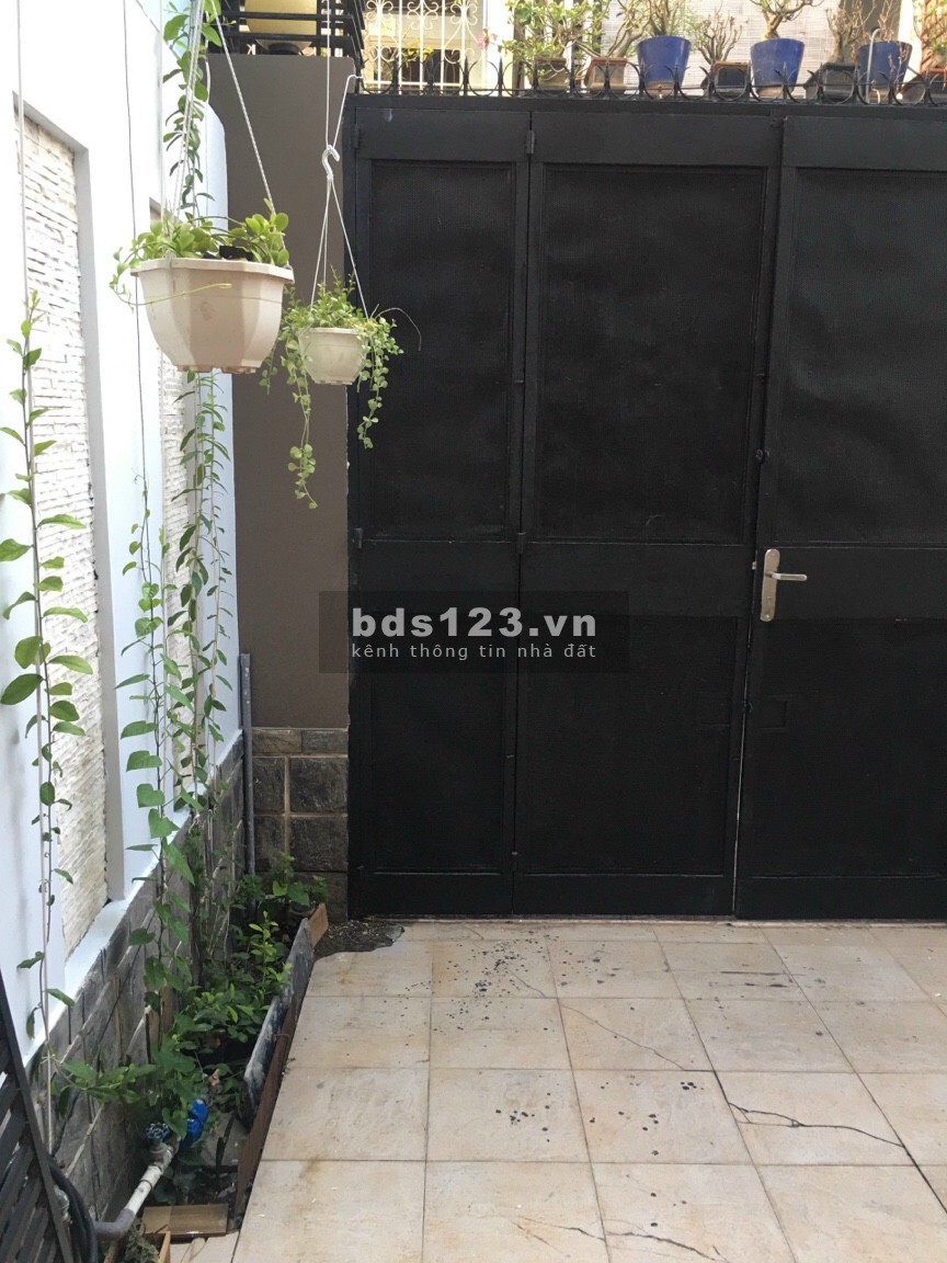 Nhà MT Nguyễn Khuyến 4x20m 1T-2L ST 4Pn-3Wc gía 24Tr/th