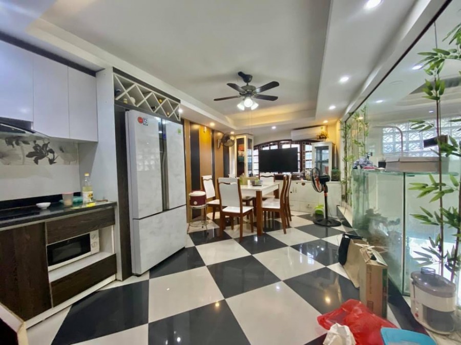 BÁN NHÀ PHÂN LÔ VŨ NGỌC PHAN GARA Ô TÔ DIỆN TÍCH 82M 4 TẦNG MẶT TIỀN 4.6 GIÁ 15.2 TỶ
