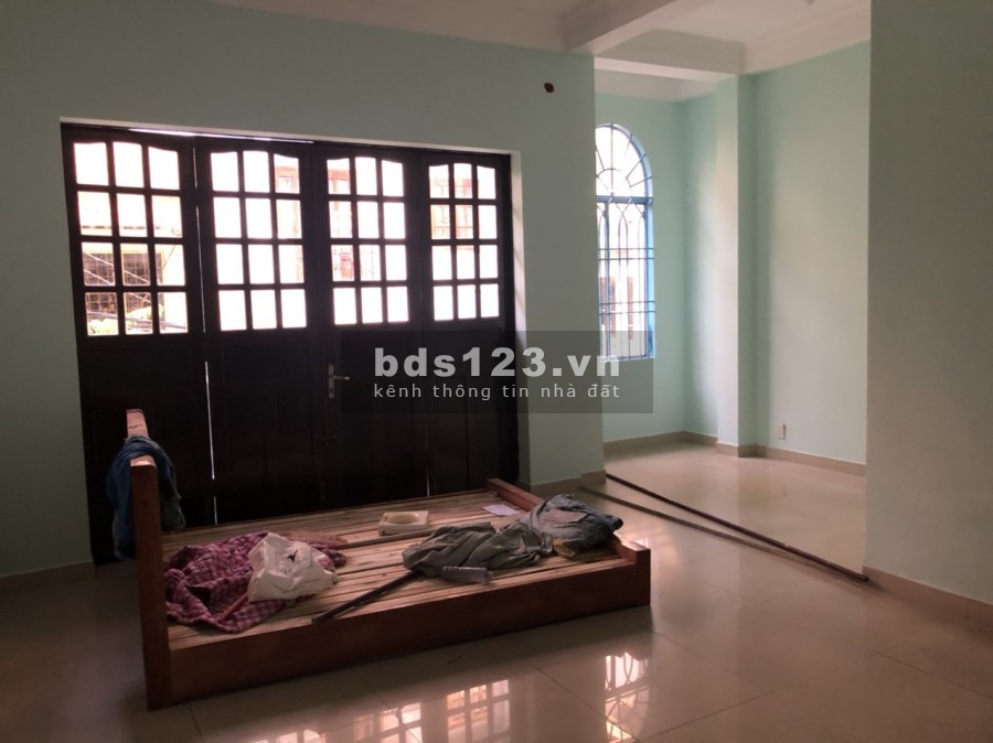Cho thuê nhà nguyên căn đường Nguyễn Cảnh Di Phường 4 Tân Bình - trệt 3 lầu có 6 phòng (nhà như hình)
