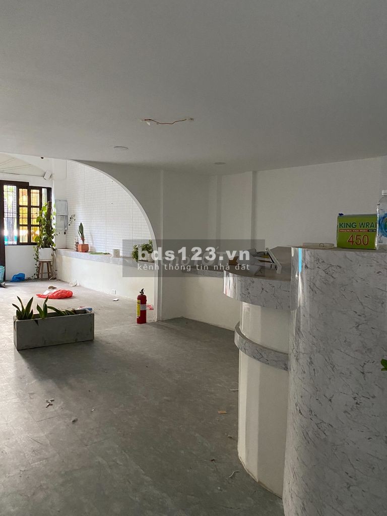 Cho thuê Mặt bằng Mặt tiền Pasteur, P.Bến Nghé, Q.1. 24 triệu, 4 x 12m.