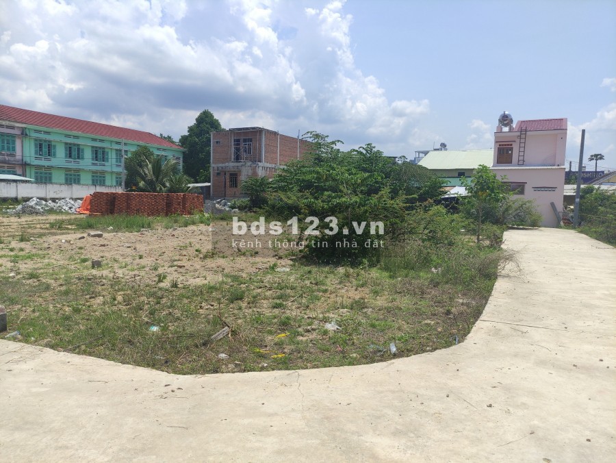 (CHÍNH CHỦ) BÁN LÔ GÓC 2 MẶT ĐƯỜNG, GẦN HL39 89M2 GIÁ CHỈ 585TR