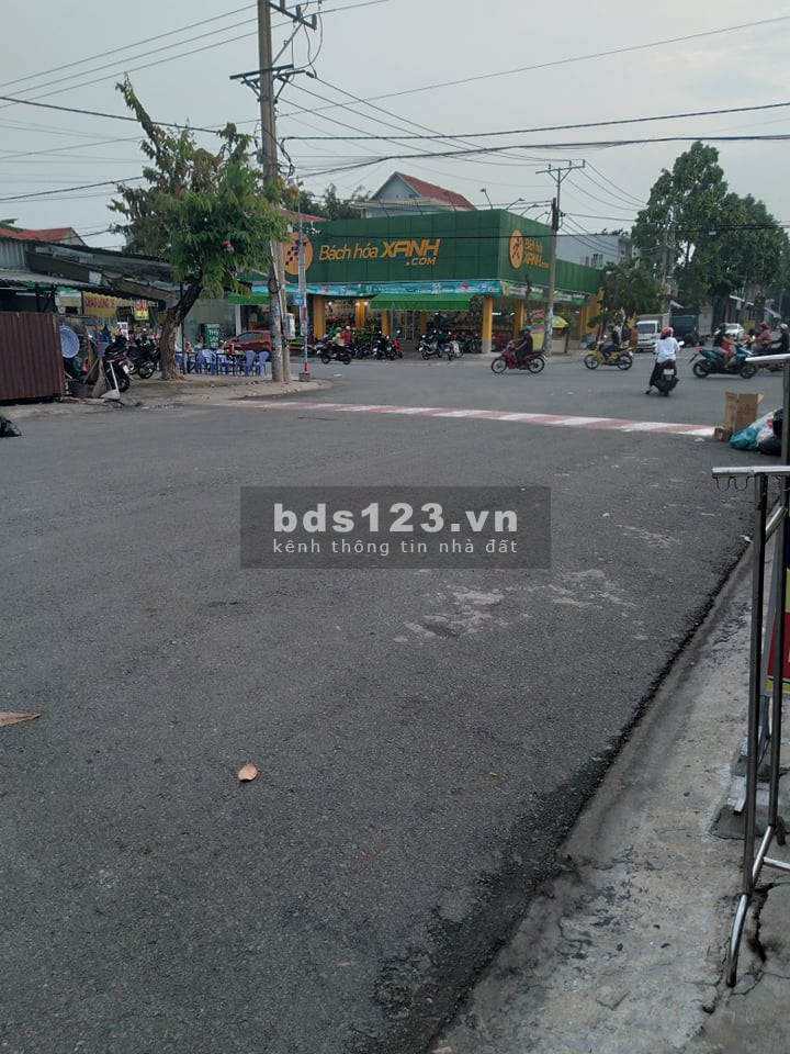 Cần bán nhanh nhà ki-ốt đẹp kinh doanh thuận tiện ở KCN Mỹ Phước ,Bình dương