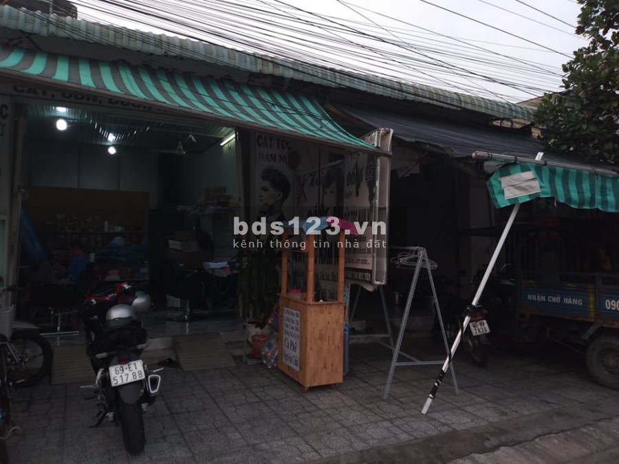 Cần bán nhanh nhà ki-ốt đẹp kinh doanh thuận tiện ở KCN Mỹ Phước ,Bình dương