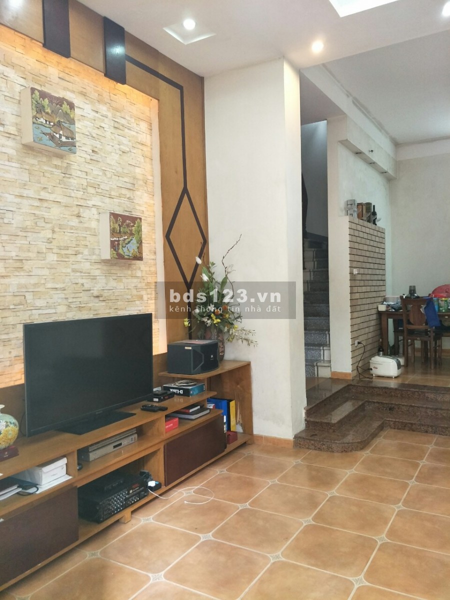 Bán gấp Biệt Thự Ngọc Thuỵ - Long Biên - 160m2 mt 12m gara ô tô giá 10.5 tỷ. ở sướng.