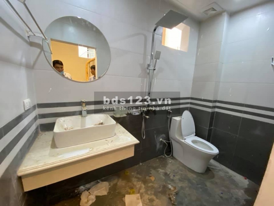 BÁN NHÀ LÒ ĐÚC – 30m2- 5TẦNG – 4.5 TỶ - LÔ GÓC 3 THOÁNG