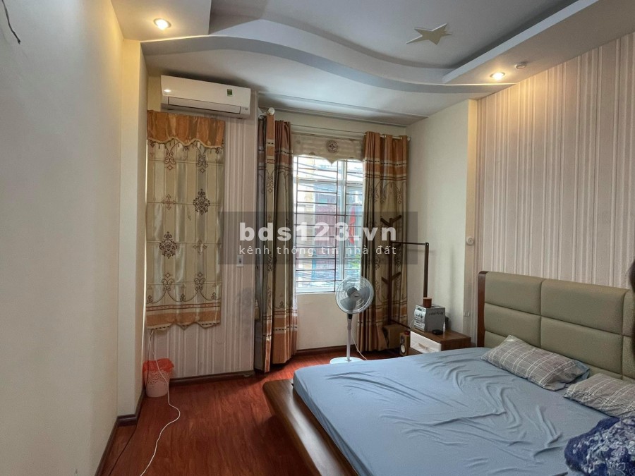Bán Gấp Nhà Phố Thanh Lân 30m x 4T - SĐCC Giá 2,3 tỷ