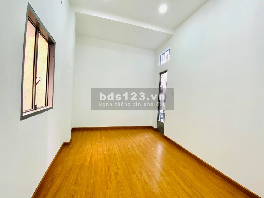 Gấp bán nhà Ngã Tư Hàng Xanh 50m2 giá 6.5 tỷ