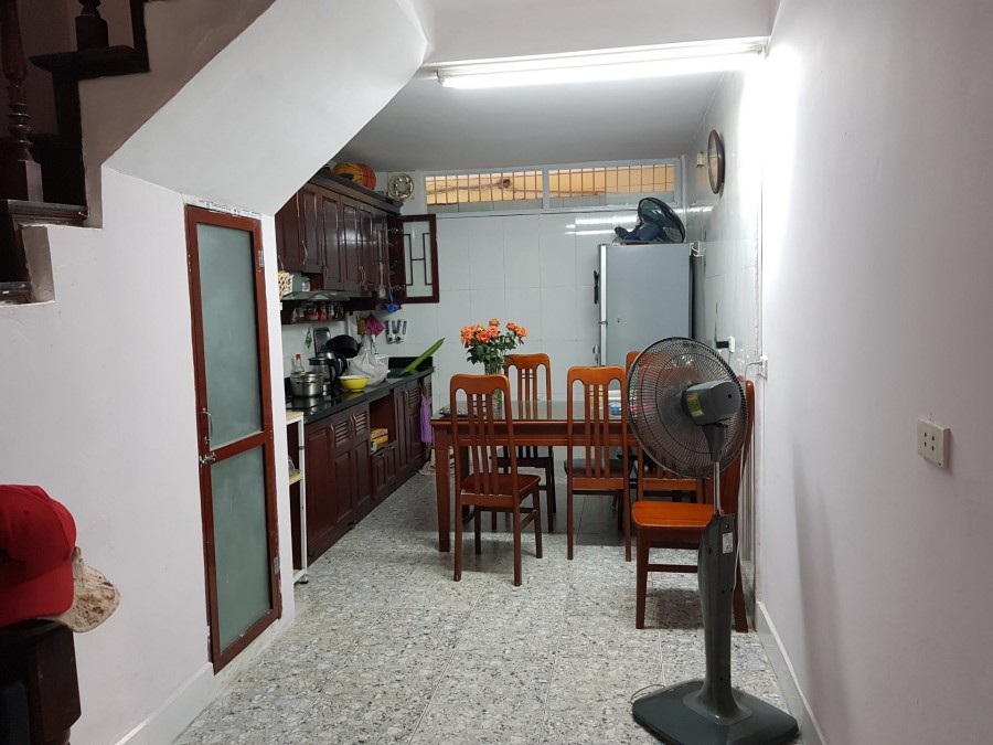 Nhà Đẹp Tây Sơn 44m2 x 4 Tầng, Ngõ Thông Kinh Doanh, Ô Tô, Gần Hồ Chỉ 7.5 Tỷ.