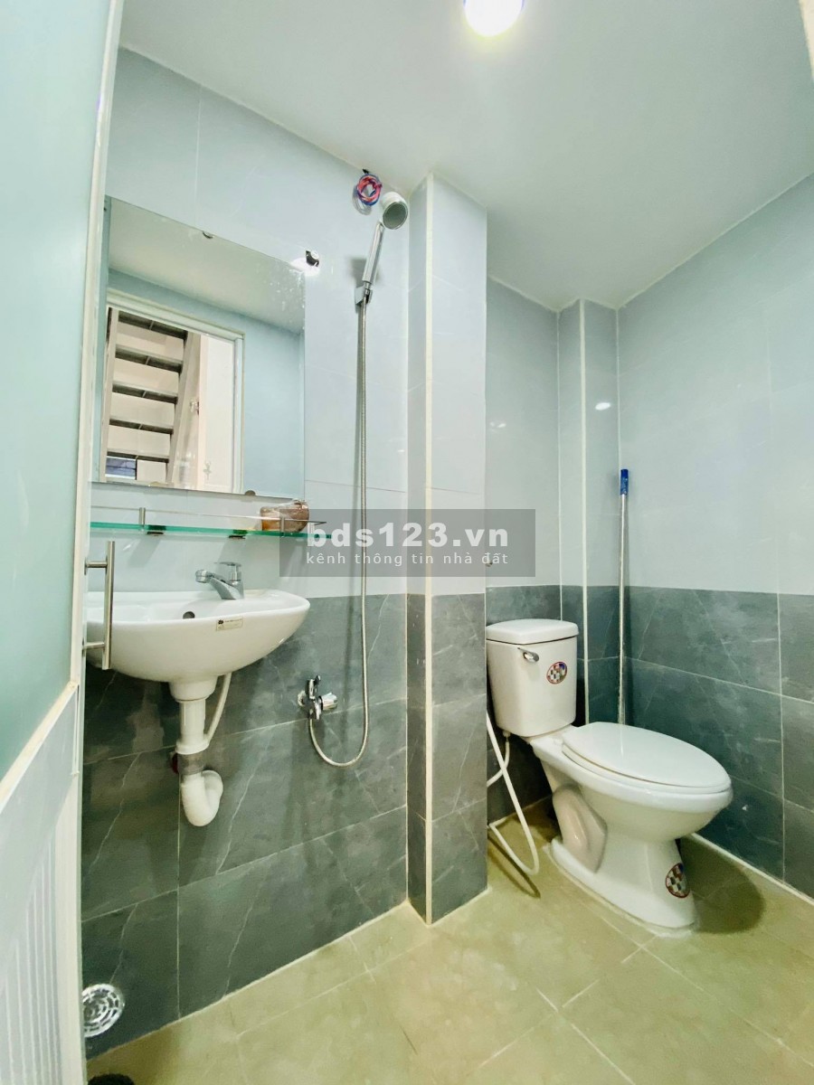 Gấp bán nhà Ngã Tư Hàng Xanh 50m2 giá 6.5 tỷ