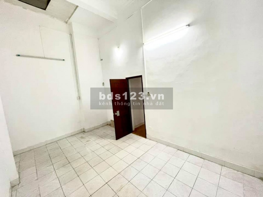 Chùa Quỳnh, mặt ngõ, phân lô, kinh doanh, MT 5.2 5.5 tỷ