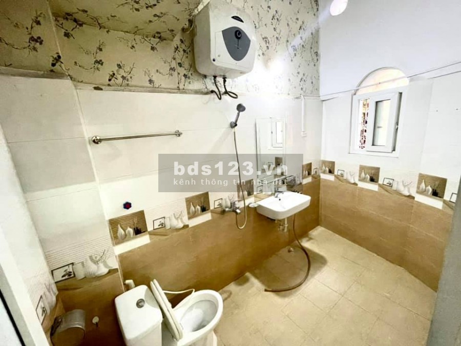 Chùa Quỳnh, mặt ngõ, phân lô, kinh doanh, MT 5.2 5.5 tỷ