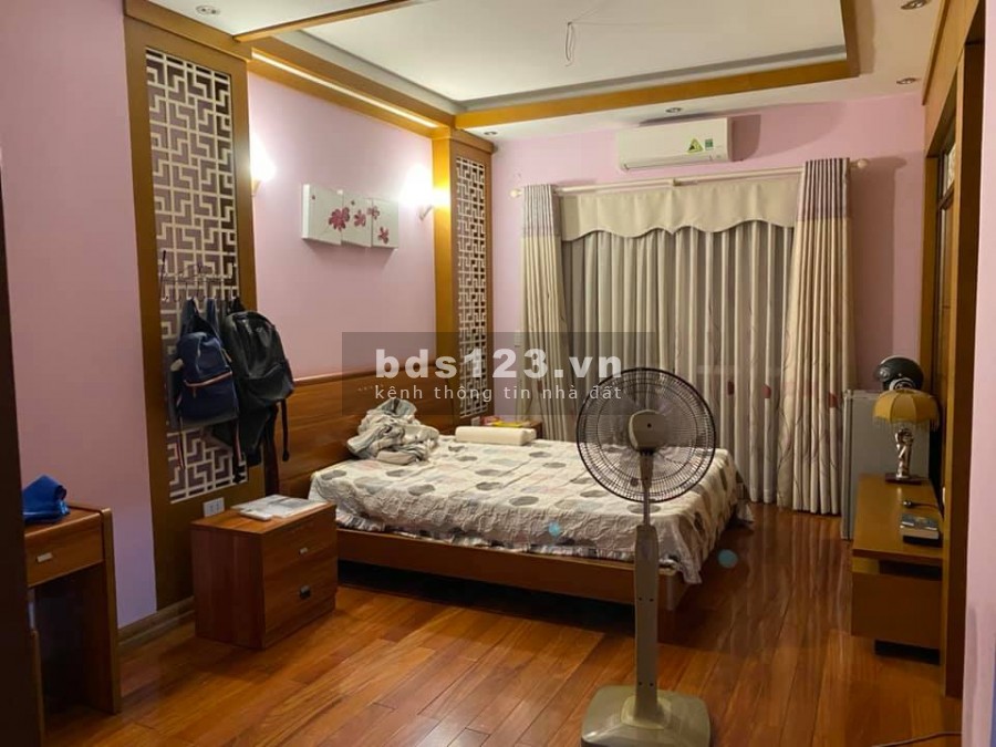 BIỆT THỰ SÂN VƯỜN GARA Ô TÔ GIÁ Ở QUÊ 165m mặt tiền 8.2m 3 tầng giá chỉ 11.7 tỷ