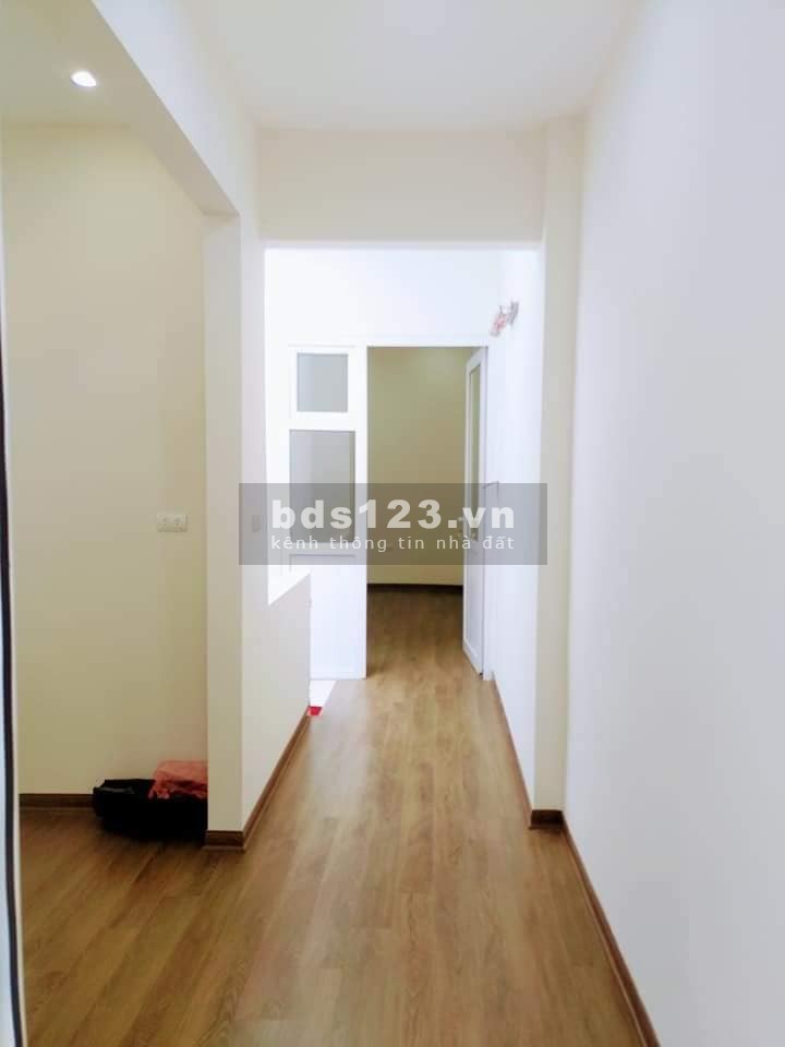 HIẾM Đường Láng nhà đẹp 55m* 4 tầng Giá 5,25 Tỷ Ngõ thông, 2 xe ba gác đua Gần phố