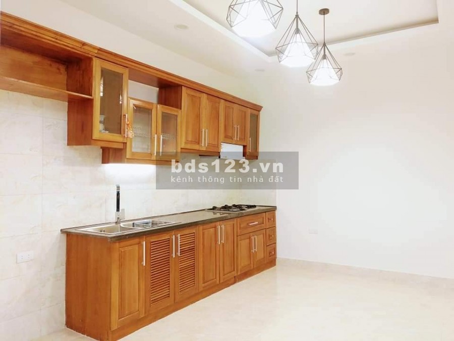 HIẾM Đường Láng nhà đẹp 55m* 4 tầng Giá 5,25 Tỷ Ngõ thông, 2 xe ba gác đua Gần phố
