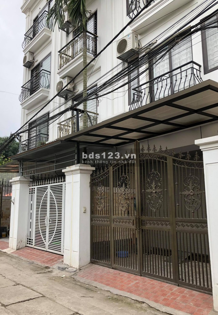 Cần bán nhà nhỉnh 4,8 tỷ Ngõ Quỳnh giao Minh Khai kinh doanh tốt