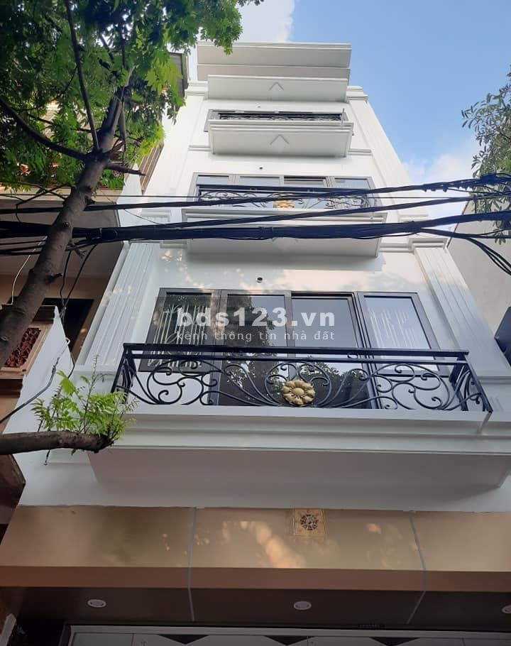 Bán nhà Nguyễn Văn Cừ Long Biên 42m2 Ô tô đỗ cổng Nhà mới đẹp Gần phố