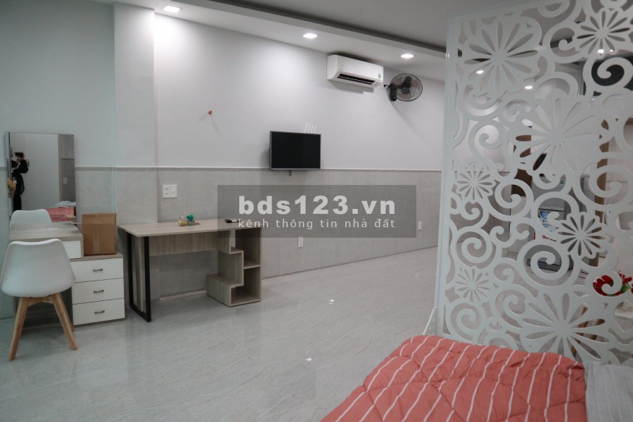 Căn hộ dịch vụ, đủ nội thất, Lê Văn Lương, Quận 7 giá chỉ 5tr/tháng