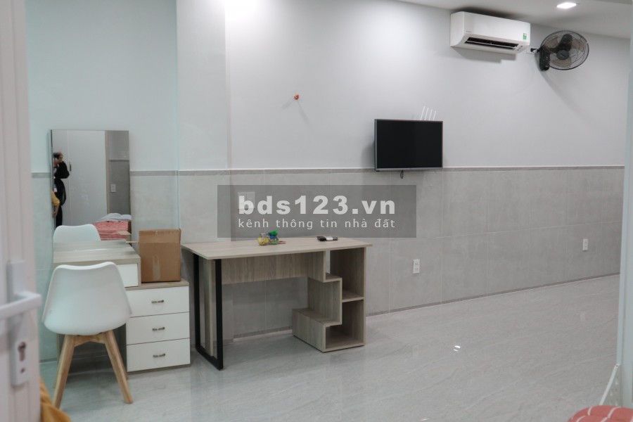 Căn hộ dịch vụ, đủ nội thất, Lê Văn Lương, Quận 7 giá chỉ 5tr/tháng