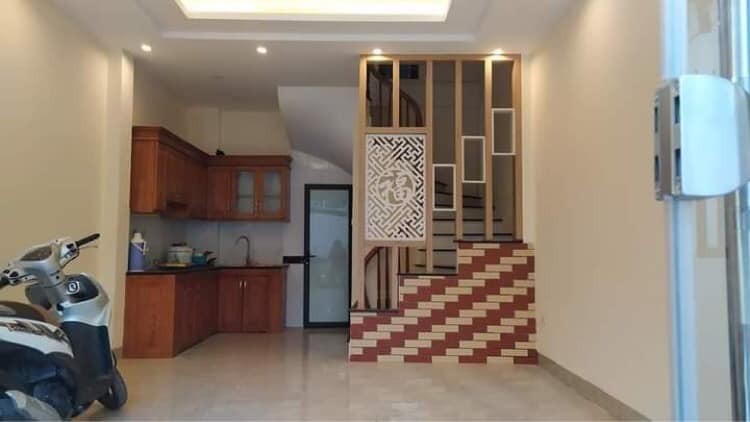 Bán nhà Thanh Lân, Hoàng Mai, cách phố 10m, 35m2 x 5 tầng, ô tô qua nhà