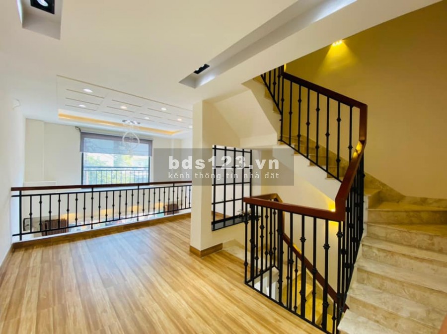 Bán nhà HXH 220/ Hoàng Hoa Thám Bình Thạnh, 4Tầng 85m2(4,5x18) ôtô ngủ trong nhà 13,8Tỷ