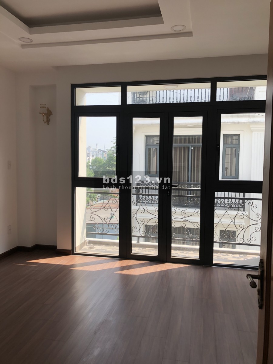 Nhà HXH đường Nguyễn Văn Thương: Trệt Lửng 2L-ST: giá 23tr/th: Phù hợp ở gia đình
