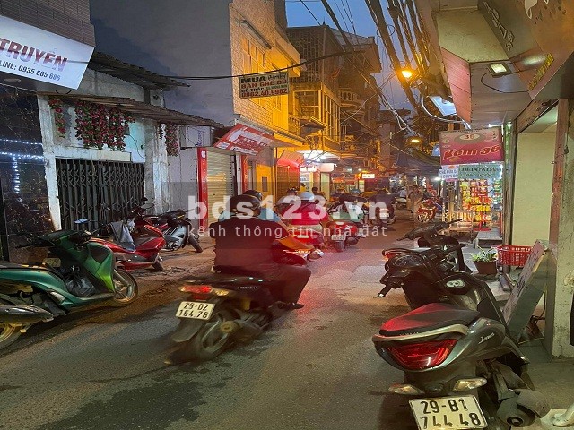 Mặt Phố 5 Tầng Kinh Doanh Tấp Lập Đê Trần Khát Chân Hai Bà Trưng