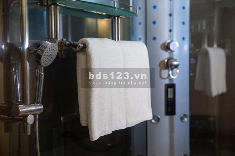 BÁN ĐẤT TẶNG NHÀ 3 TẦNG NGUYỄN VĂN CỪ 53M MẶT TIỀN 5M GIÁ 5.1 TỶ