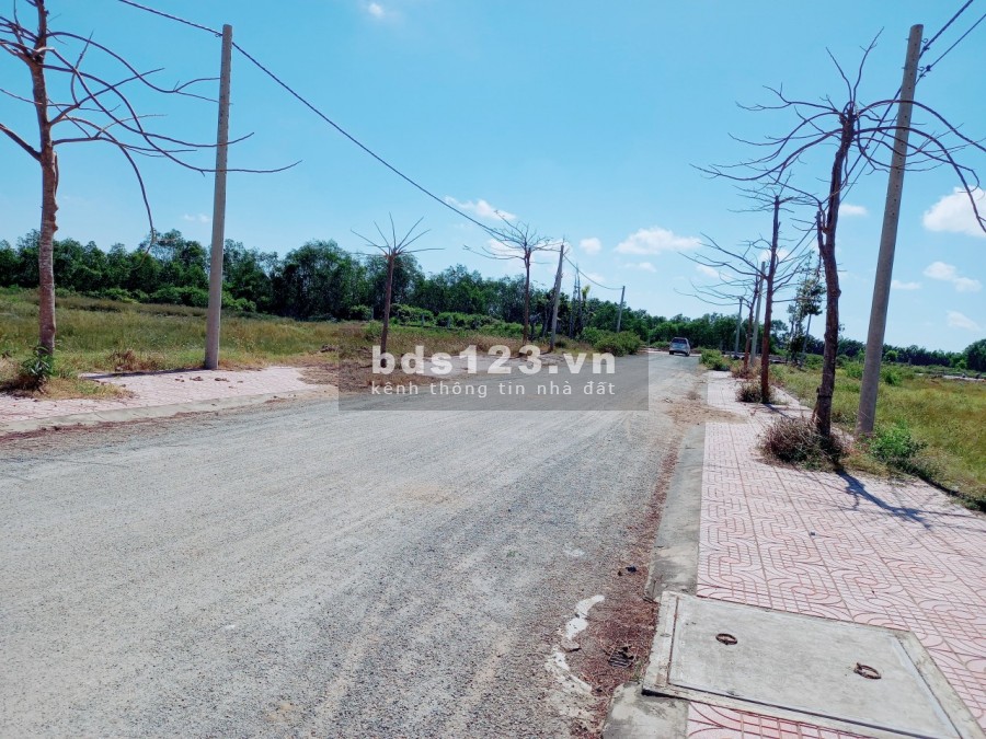 đất nền thị trấn Thạnh Phú giá rẻ 100% thổ cư