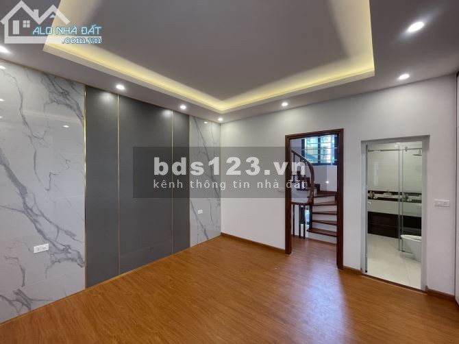 Bán nhà Phương canh, 48m2*4Tầng, mặt phố kinh doanh, Ô tô đỗ cửa, giá 3tỷ7.