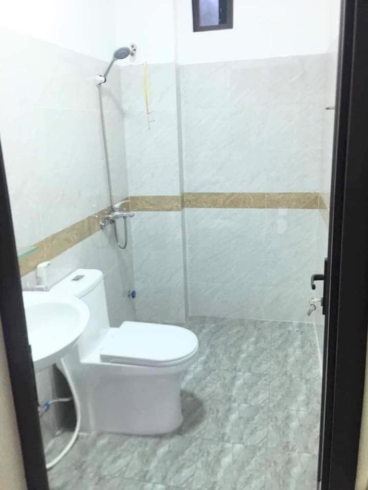Bán nhà Thanh Lân, Hoàng Mai, cách phố 10m, 35m2 x 5 tầng, ô tô qua nhà