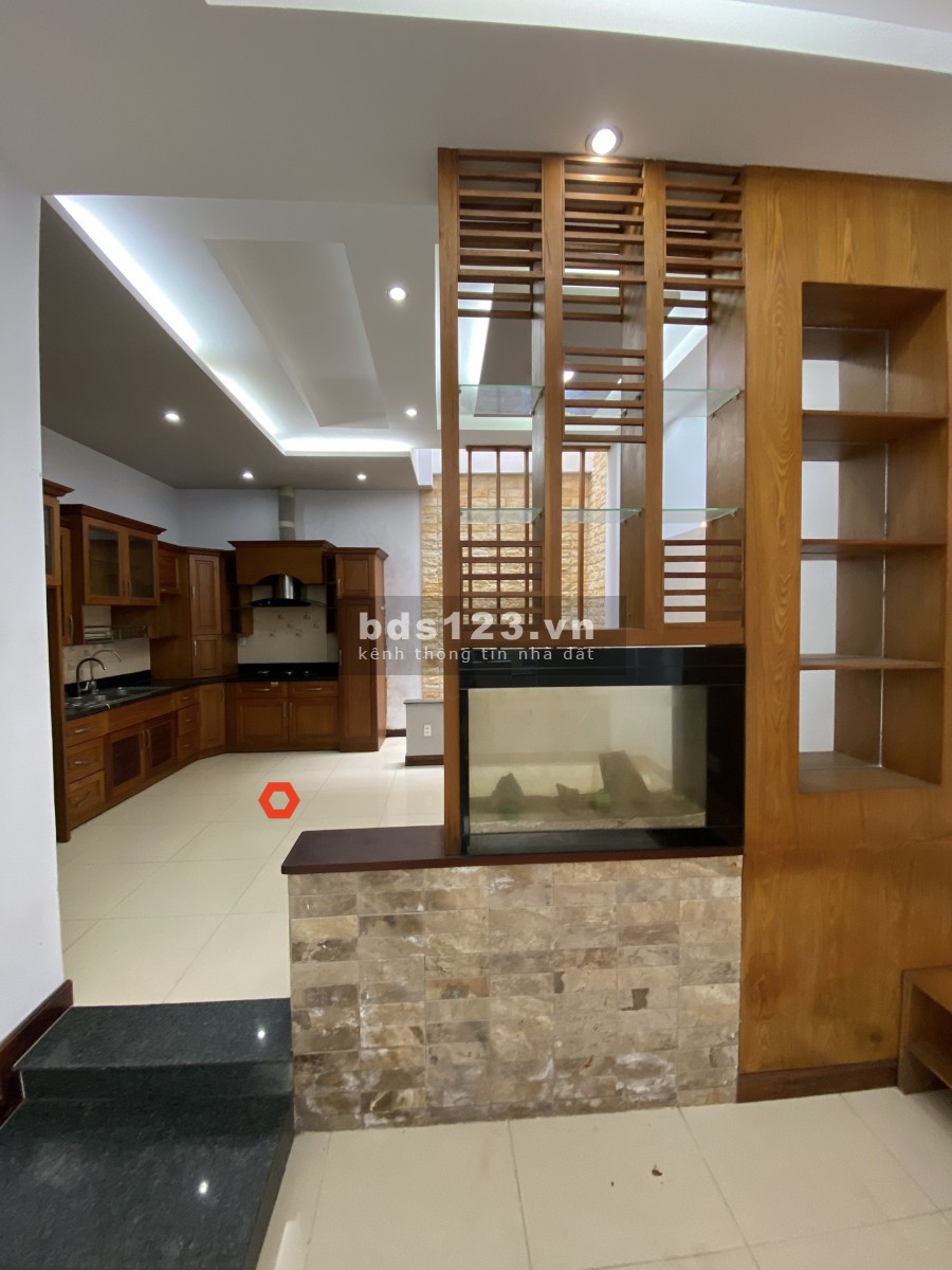 HXT Bùi Đình Tuý 4x15m nở hậu 5m, trệt, lầu 3p, 2wc. Chỉ 15tr.