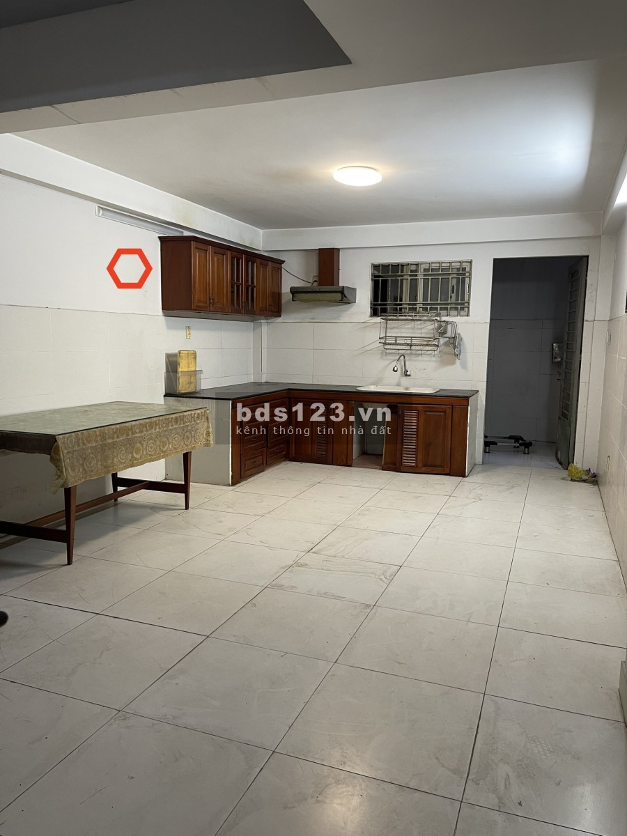 HXT Chu Văn An 4.5x22m. Trệt, lửng, 3lầu. 7pn, 6wc. Cho CHDV.