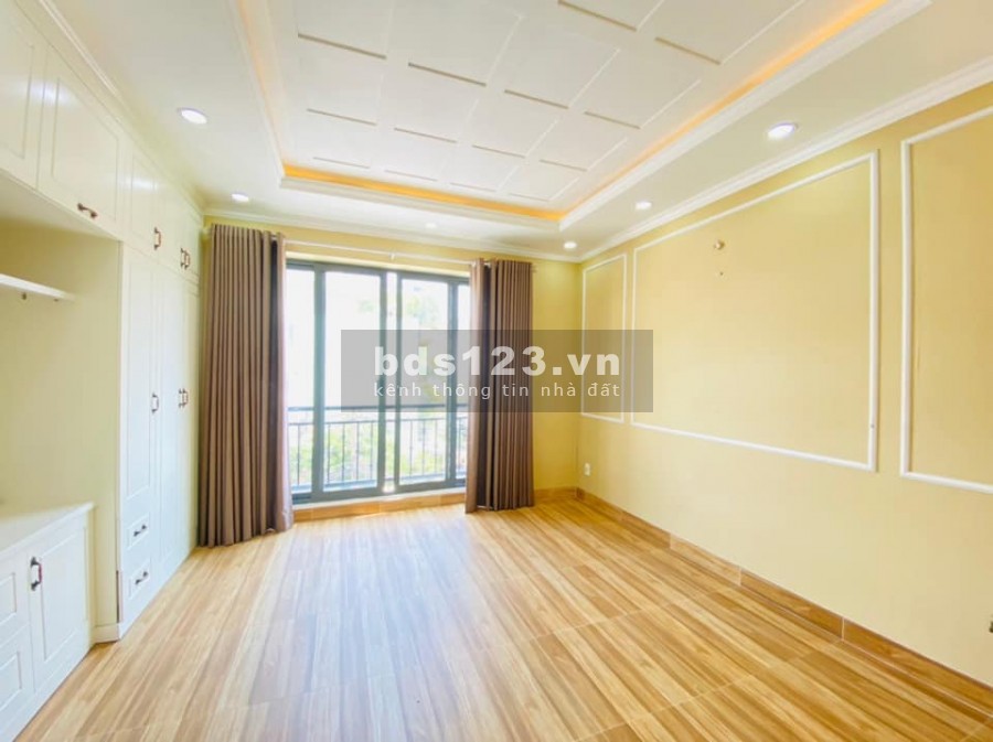 Bán nhà HXH 220/ Hoàng Hoa Thám Bình Thạnh, 4Tầng 85m2(4,5x18) ôtô ngủ trong nhà 13,8Tỷ