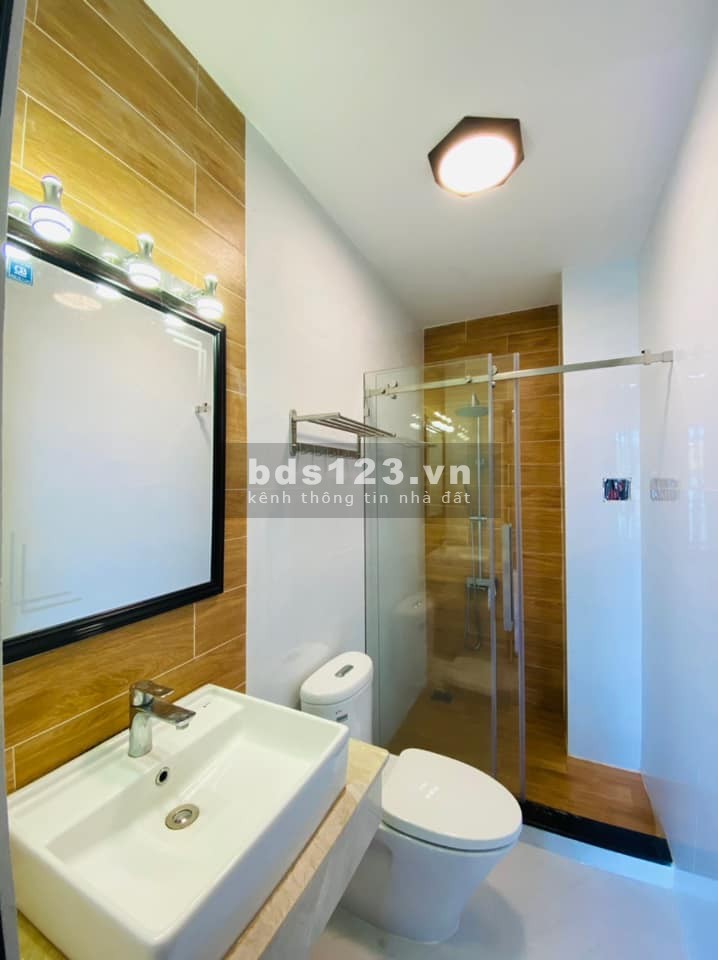 Bán nhà HXH 220/ Hoàng Hoa Thám Bình Thạnh, 4Tầng 85m2(4,5x18) ôtô ngủ trong nhà 13,8Tỷ