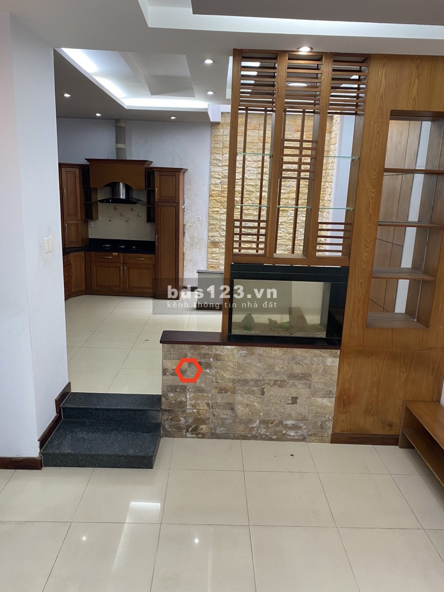 HXT Bùi Đình Tuý 4x15m nở hậu 5m, trệt, lầu 3p, 2wc. Chỉ 15tr.