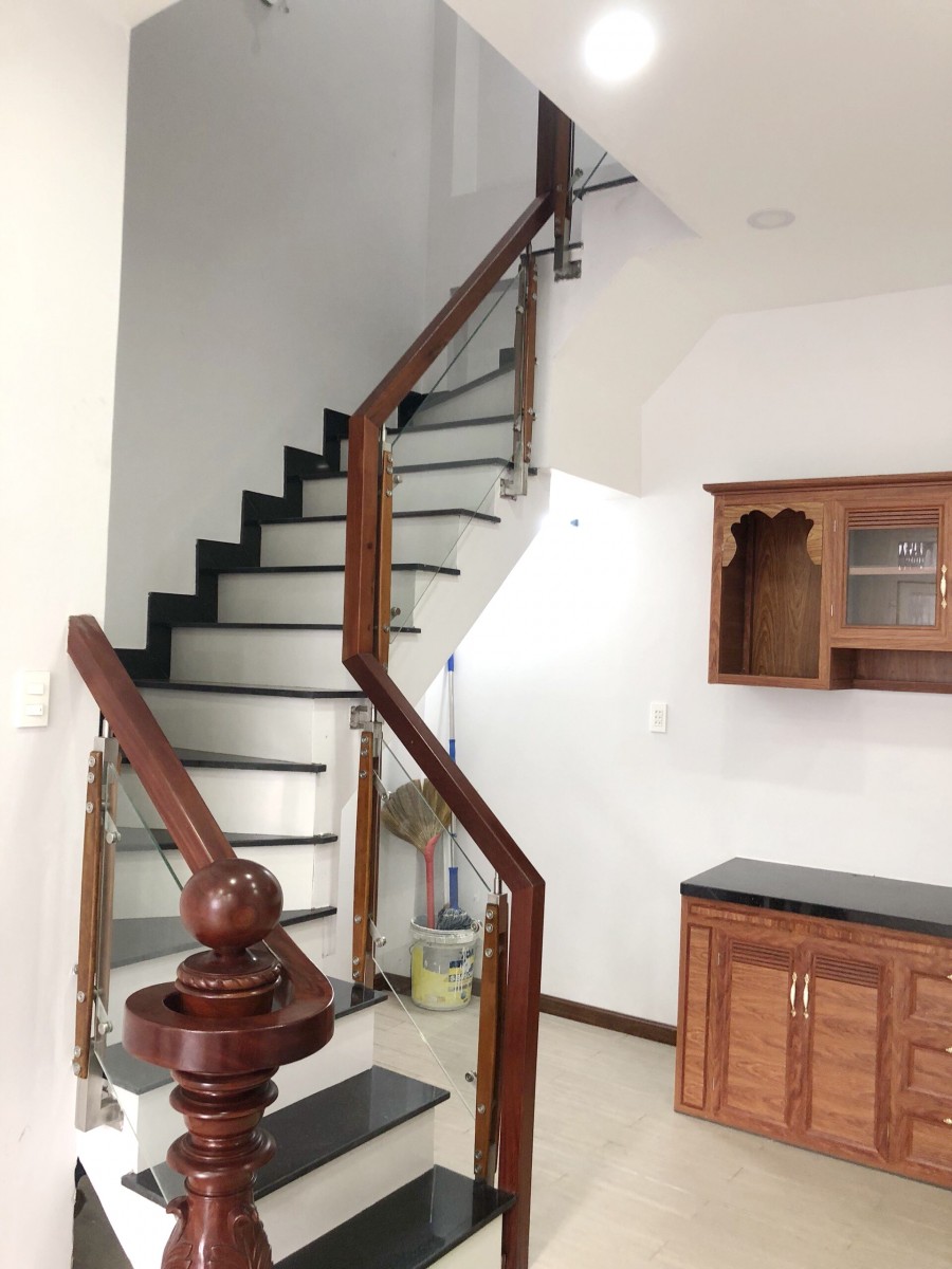 Nhà 3lầu (SHHC) hẻm xe tải hẻm 1287 Phạm Thế Hiển P5 Q8