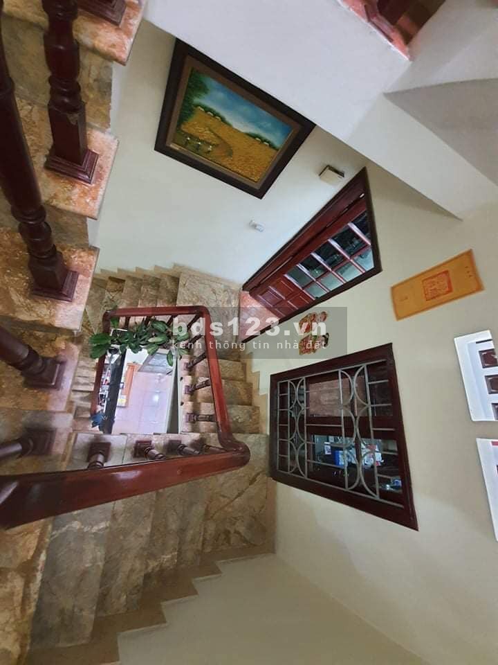 Bán nhà Thanh Xuân, 33m, 4 tầng thông thoáng, dân trí cao, nhỉnh 4 tỷ Liên Hệ: 0989*436*616 ( Nguyễn Trang )