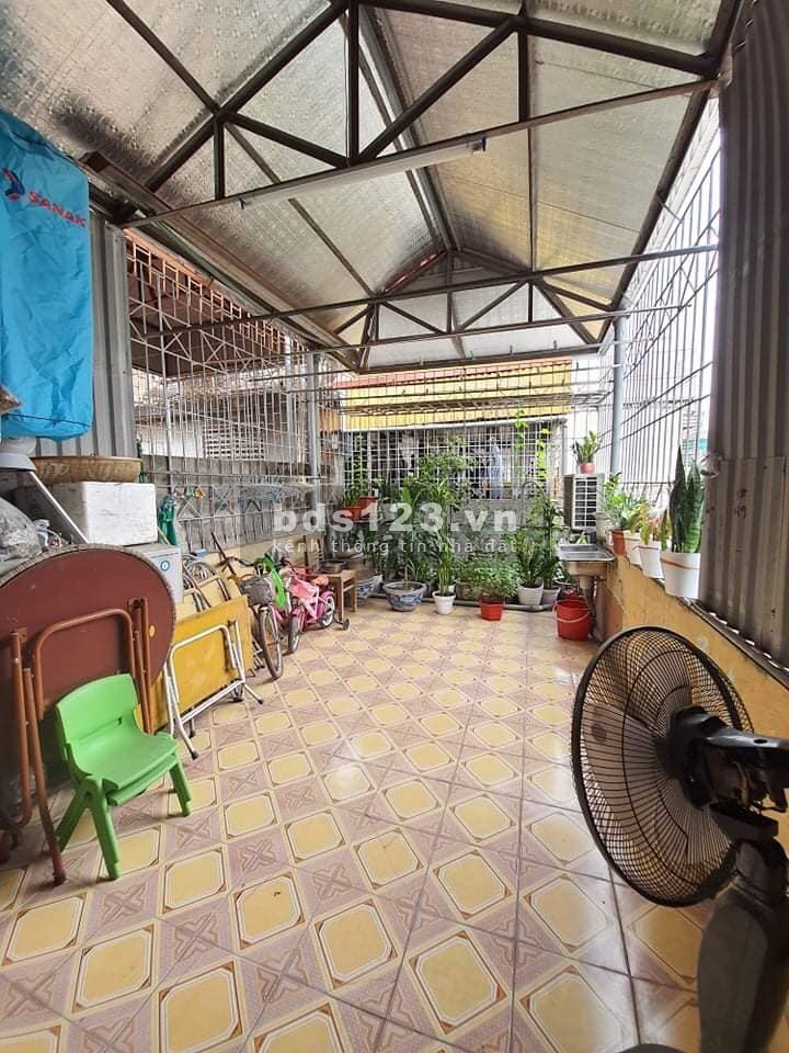 Bán nhà Thanh Xuân, 33m, 4 tầng thông thoáng, dân trí cao, nhỉnh 4 tỷ Liên Hệ: 0989*436*616 ( Nguyễn Trang )