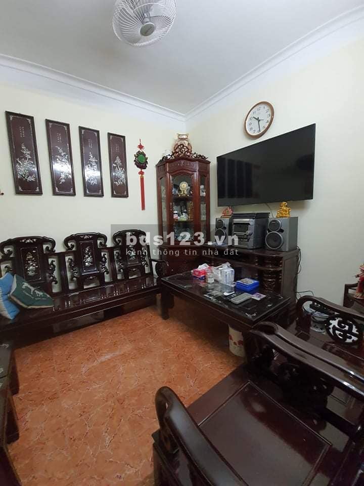 Bán nhà Thanh Xuân, 33m, 4 tầng thông thoáng, dân trí cao, nhỉnh 4 tỷ Liên Hệ: 0989*436*616 ( Nguyễn Trang )