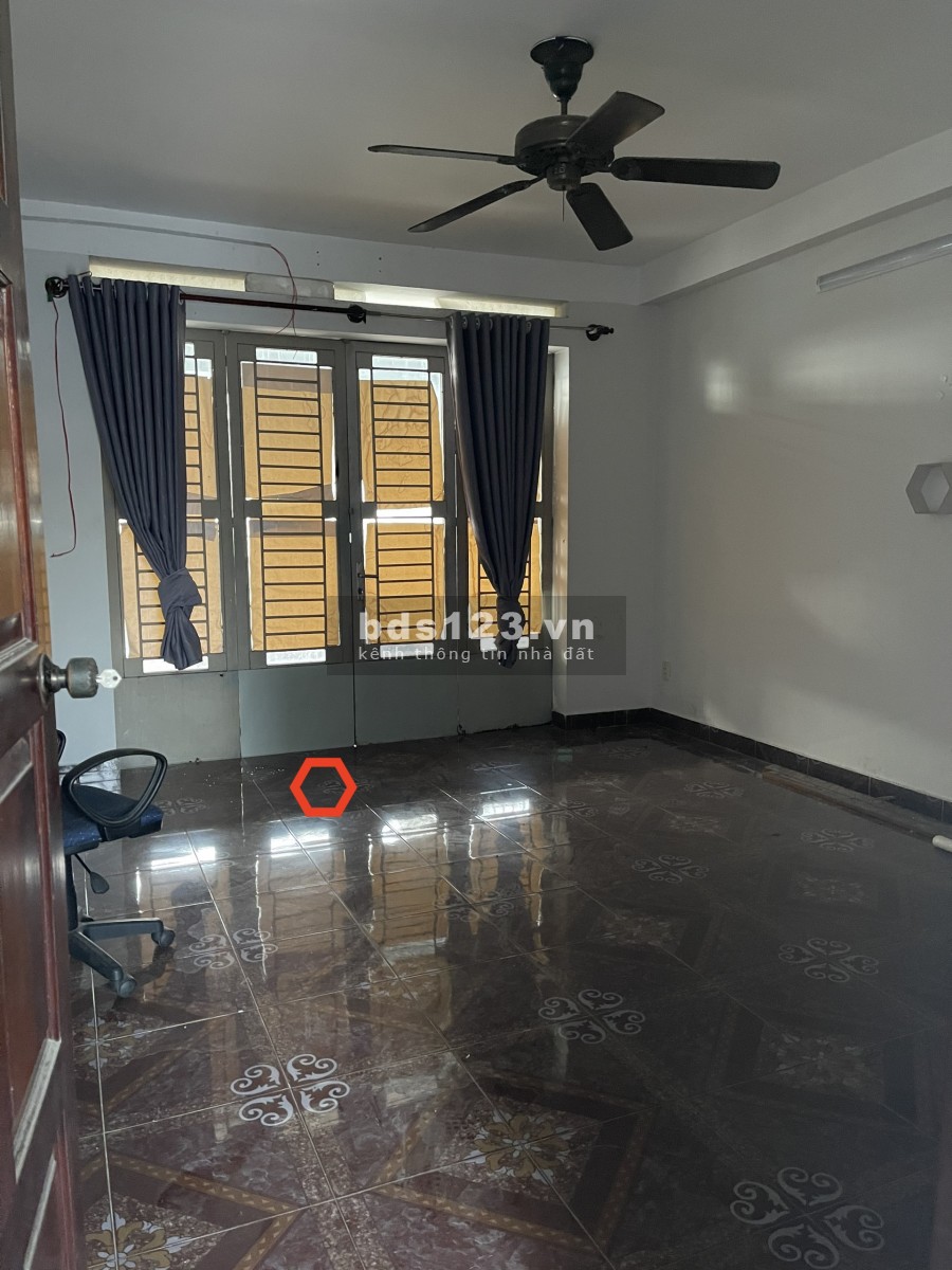 HXT Chu Văn An 4.5x22m. Trệt, lửng, 3lầu. 7pn, 6wc. Cho CHDV.