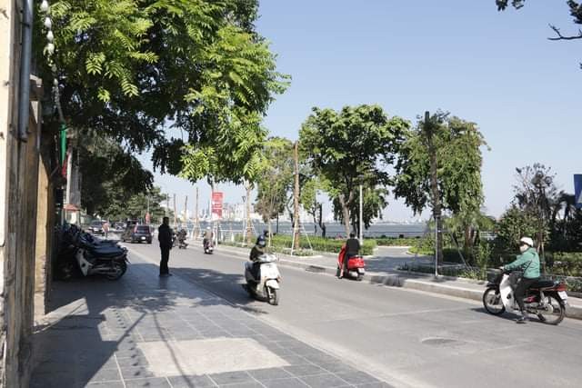Bán nhà MẶT HỒ ĐẮC DI view Hồ TRUNG TÂM ĐỐNG ĐA Ở KINH DOANH RẤT ĐẲNG CẤP 0909553338
