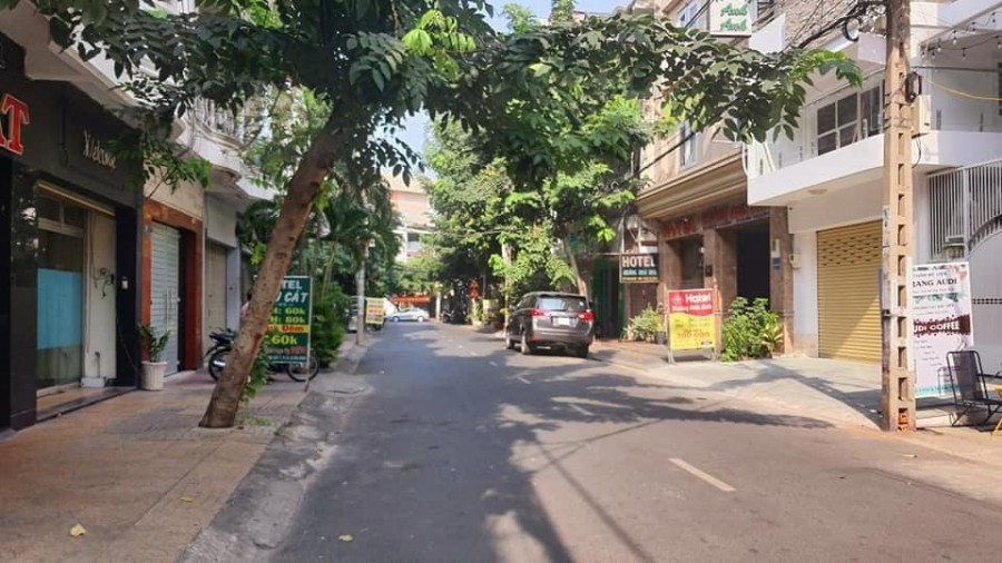 Mặt tiền Bầu Cát,P.14,Q. Tân Bình, 75m2(4.2x18), 4 lầu chỉ 15 tỷ 4