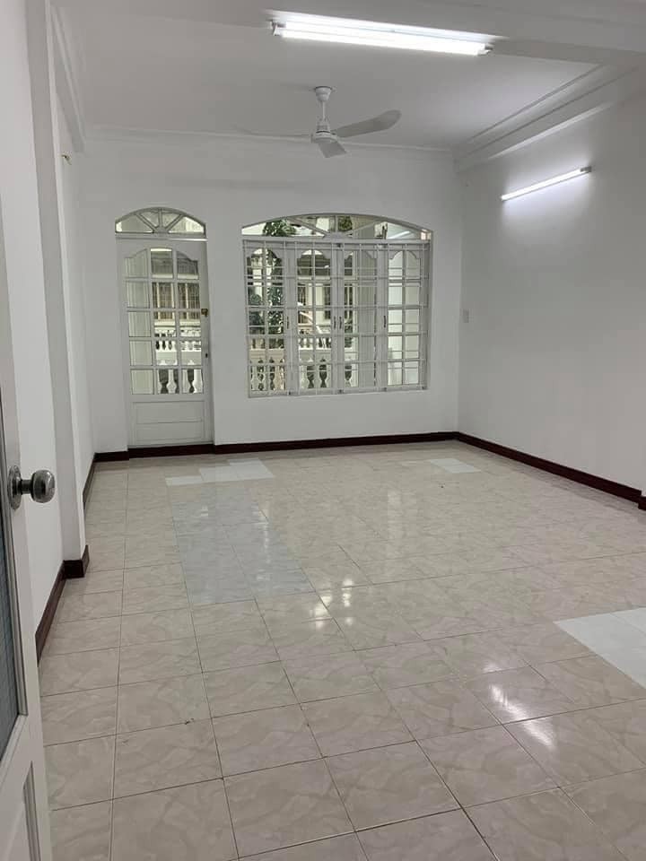 Mặt tiền Bầu Cát,P.14,Q. Tân Bình, 75m2(4.2x18), 4 lầu chỉ 15 tỷ 4