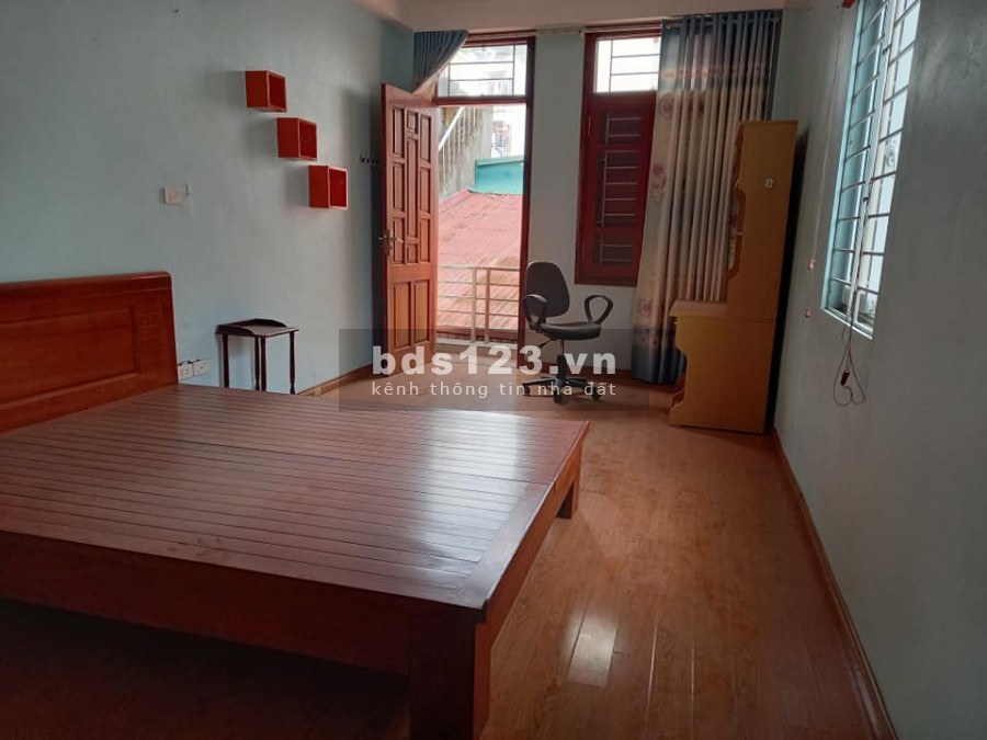 Bán nhà Bùi Xương Trạch, Thanh Xuân, Hà Nội, 42m2 x 5 tầng, giá 3,7 tỷ.