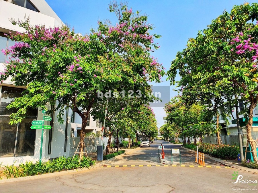 Nhà phố shophouse Quận 2 gần UBND - Diện tích 100m2, đối diện khu căn hộ cao cấp sắp triển khai