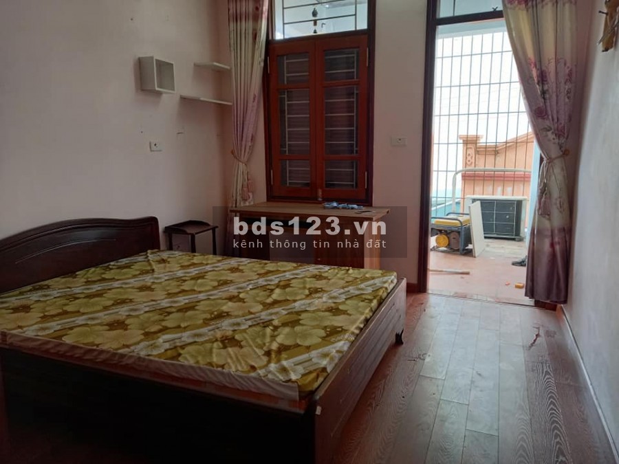 Bán nhà Bùi Xương Trạch, Thanh Xuân, Hà Nội, 42m2 x 5 tầng, giá 3,7 tỷ.
