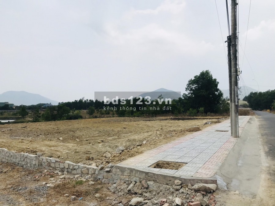 Bán gấp lô đất phía sau nhà thờ xuân hà