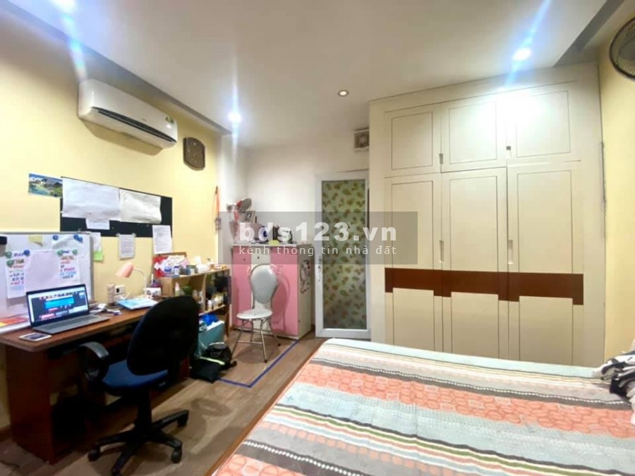 HOT HOT nhà Lê Thanh Nghị, dân trí cao, gần các trường Đại học, 32m2, 2,5 tỷ.
