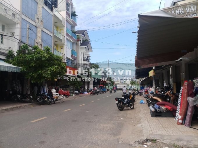 *Nhà Hiếm MT 8m-Chỉ 5,8 Tỷ.Mua 1 được 2.Khu CHỢ VẢI Phú Thọ Hòa SẦM UẤT.