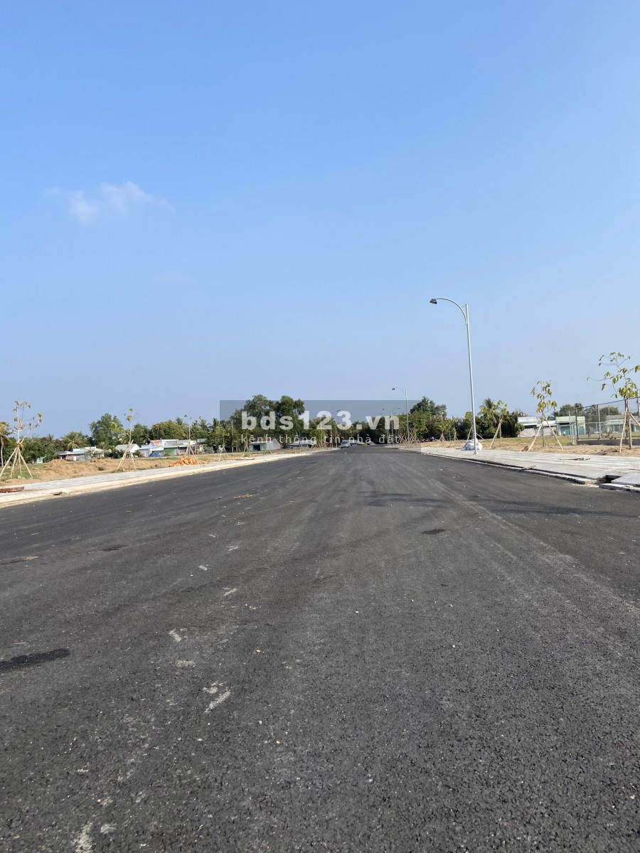 Cần sang nhượng lại 2 nền đất liền kề ngay trung tâm p.Vĩnh Quang